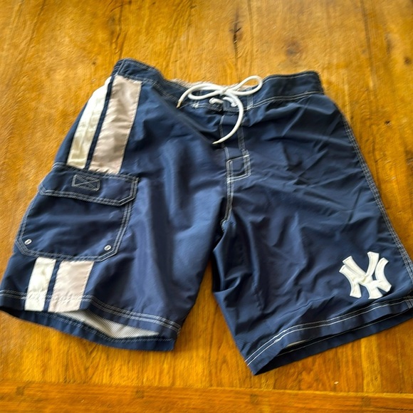 NY Yankee Men's Bathing Swim Trunks Blue Gray Sz L - Picture 1 of 6
